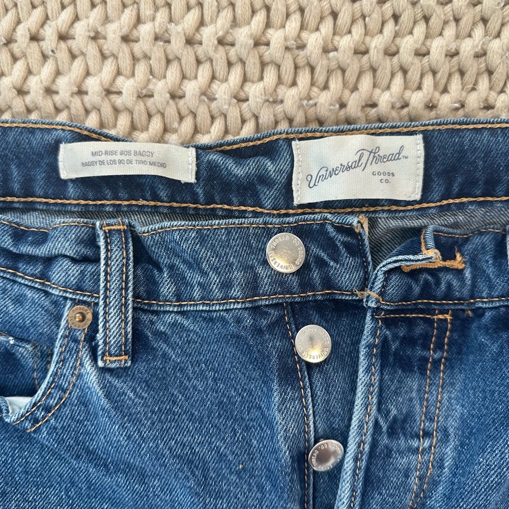Universal Threads Denim - Picture 2 of 3